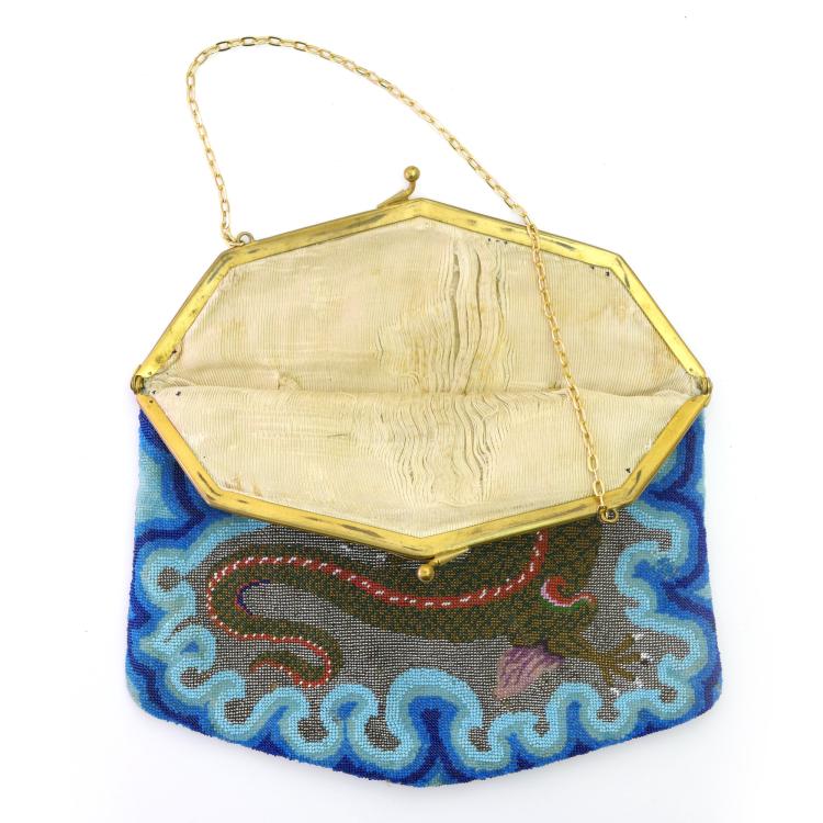 Bild 1 zu Objekt, B&uuml;geltasche mit chinesischem Drachen, um 1900, 157F 1262
