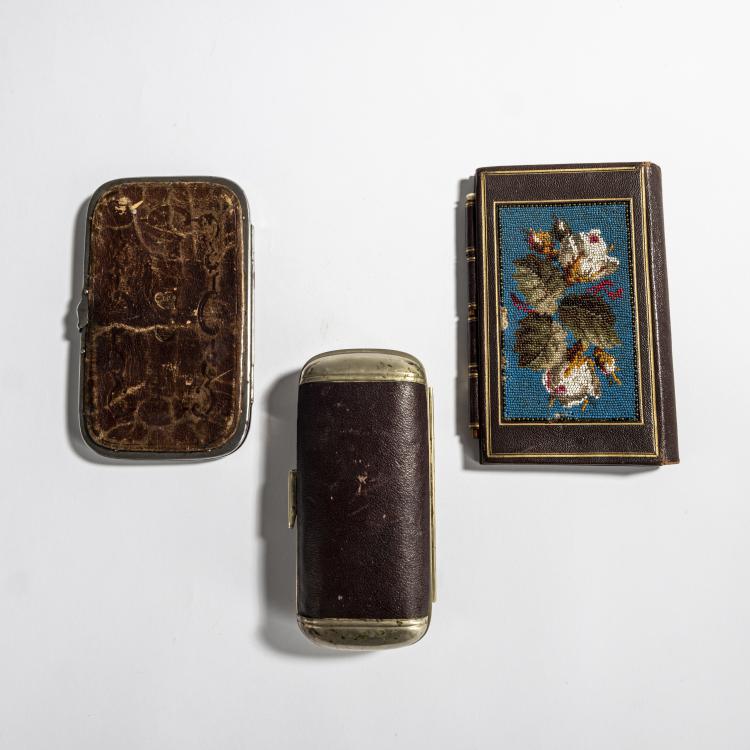 Bild 1 zu Objekt, Zwei Biedermeier-Etuis und ein Notizbuch, 1. H&auml;lfte 19 Jh., 157F 1468