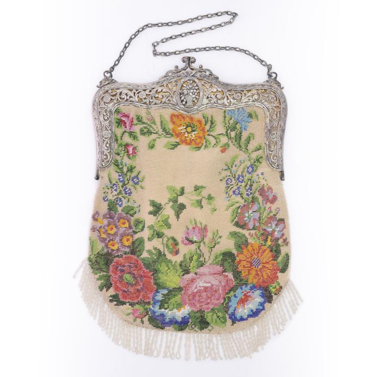 Hauptbild zu Objekt, B&uuml;geltasche mit Blumendekor, um 1920, 157F 1344