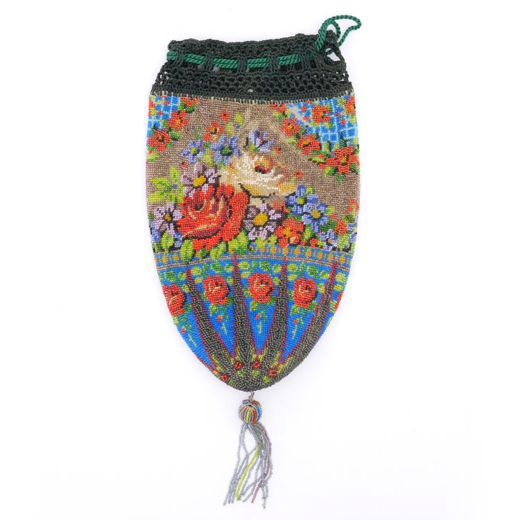 Hauptbild zu Objekt, Perlbeutel mit Blumenmotiv, um 1910, 157F 1294