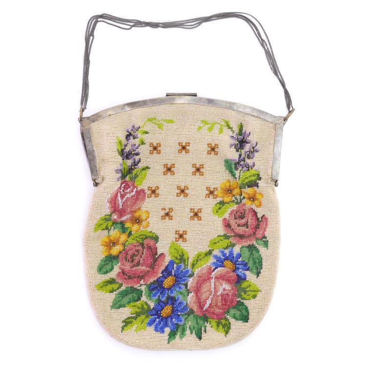 Bild 1 zu Objekt, B&uuml;geltasche mit Blumengirlande, um 1900, 159D 814