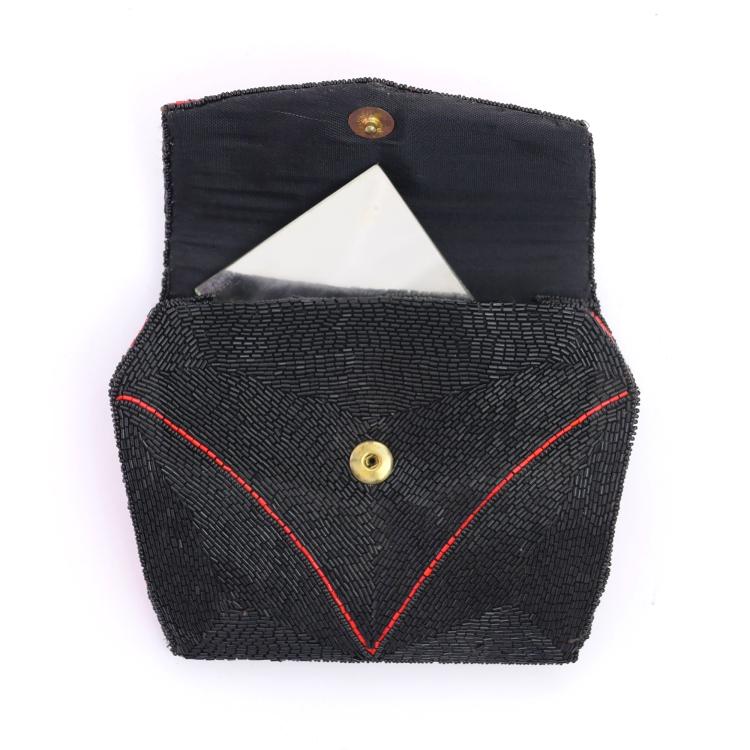 Bild 3 zu Objekt, Zwei G&uuml;rteltaschen, um 1930, 157F 1383