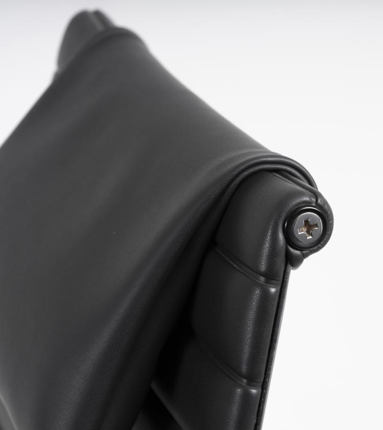 Bild 3 zu Objekt, 'Aluminum Group' desk chair, 1958, Charles Eames,Ray Eames, Vitra, Weil am Rhein, 155B 476