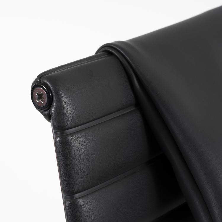 Bild 5 zu Objekt, 'Aluminum Group' desk chair, 1958, Charles Eames,Ray Eames, Vitra, Weil am Rhein, 155B 476