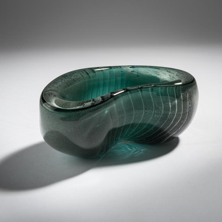 Hauptbild zu Objekt, Schale 'Sommerso fumato', 1940, Alfredo Barbini, V.A.M.S.A., 155C 950