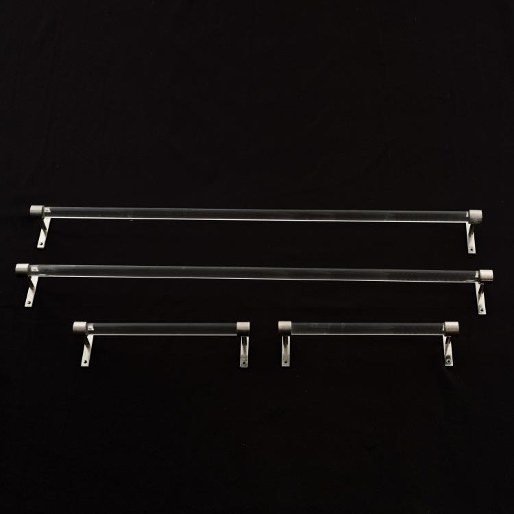 Bild 1 zu Objekt, Vier Handtuchhalter mit Halterungen, 1989, Andr&eacute;e Putman, Ecart International, Paris, 155B 495