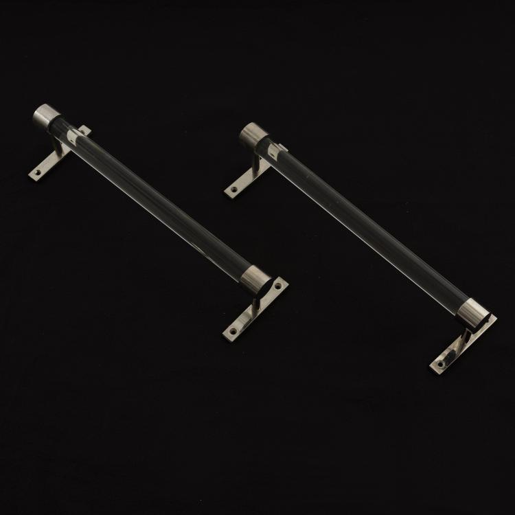 Bild 3 zu Objekt, Vier Handtuchhalter mit Halterungen, 1989, Andr&eacute;e Putman, Ecart International, Paris, 155B 495