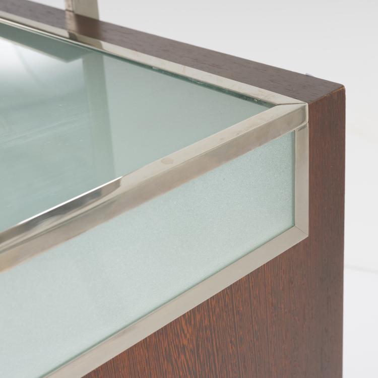 Bild 7 zu Objekt, Schreibtisch / Schminktisch mit Aufsatzspiegel, um 1989, Andr&eacute;e Putman, &Eacute;cart International, Paris, 155B 486