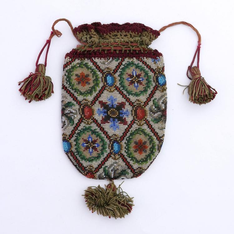 Hauptbild zu Objekt, Pouch with carpet pattern, c. 1900, 159D 840
