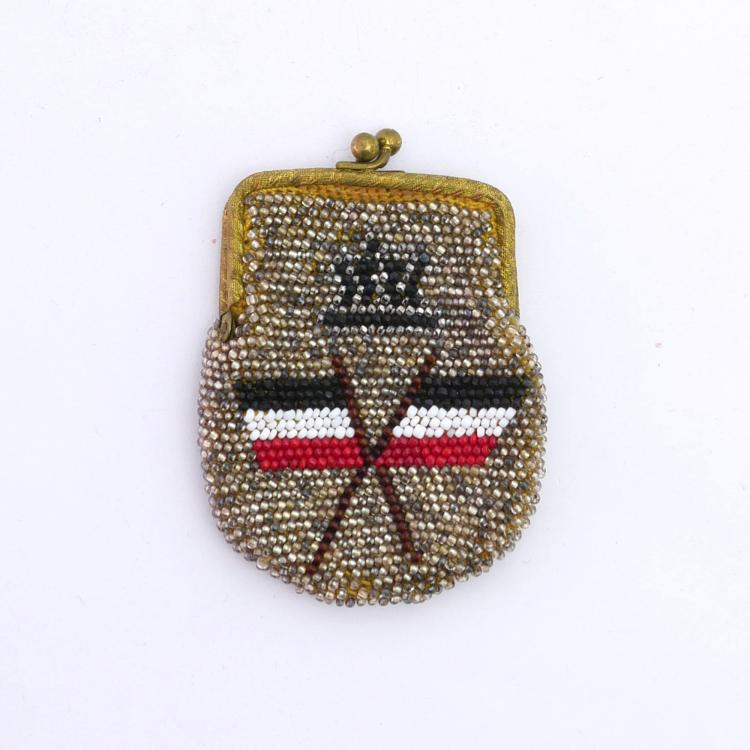 Hauptbild zu Objekt, B&uuml;gelb&ouml;rse mit Kaiserreichsflaggen und Krone, um 1900, 159D 939