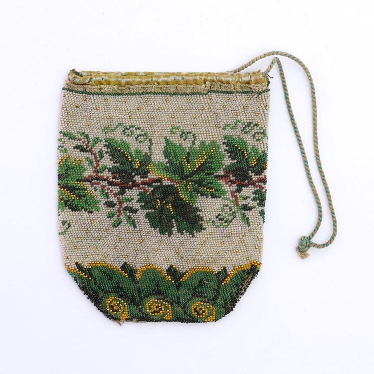 Hauptbild zu Objekt, Perlbeutel mit Weinranke, 2. H&auml;lfte 19. Jh., 159D 808