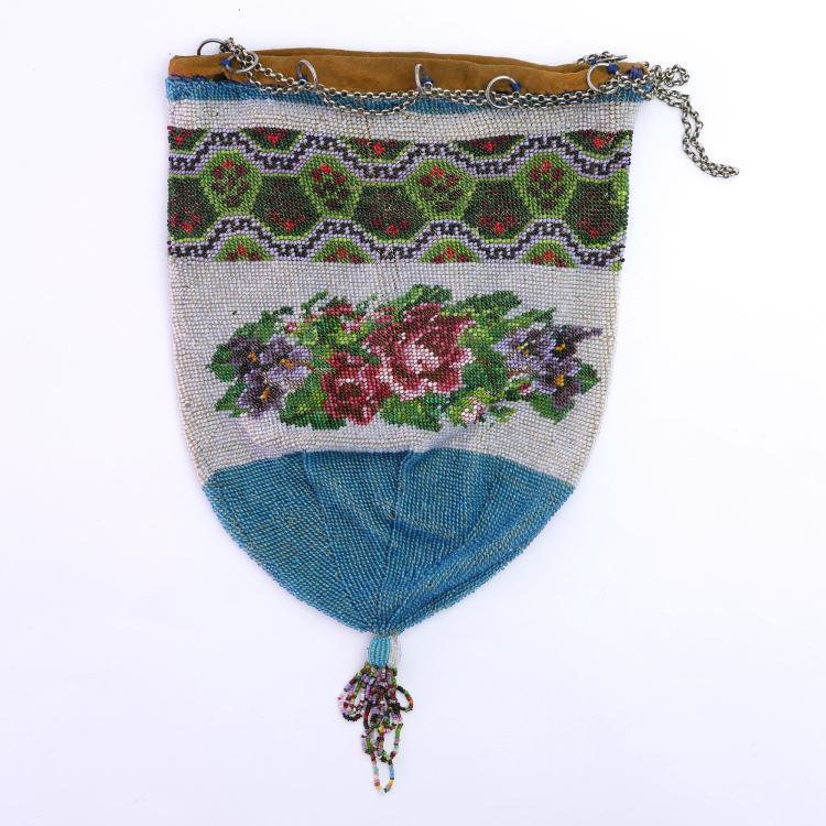Hauptbild zu Objekt, Pouch with flowers, 2nd half of the 19th century, 159D 795