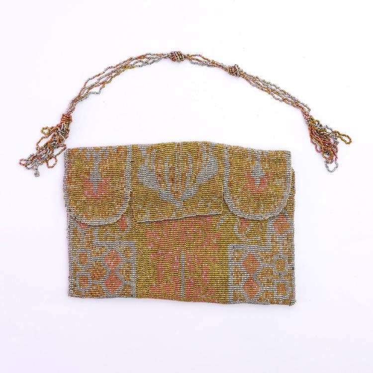 Hauptbild zu Objekt, Stahlperlen-&Uuml;berschlagtasche mit geometrischem Muster, um 1910, 159D 871