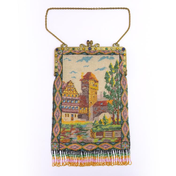 Hauptbild zu Objekt, B&uuml;geltasche mit N&uuml;rnberger Burg, um 1910, 157F 1297