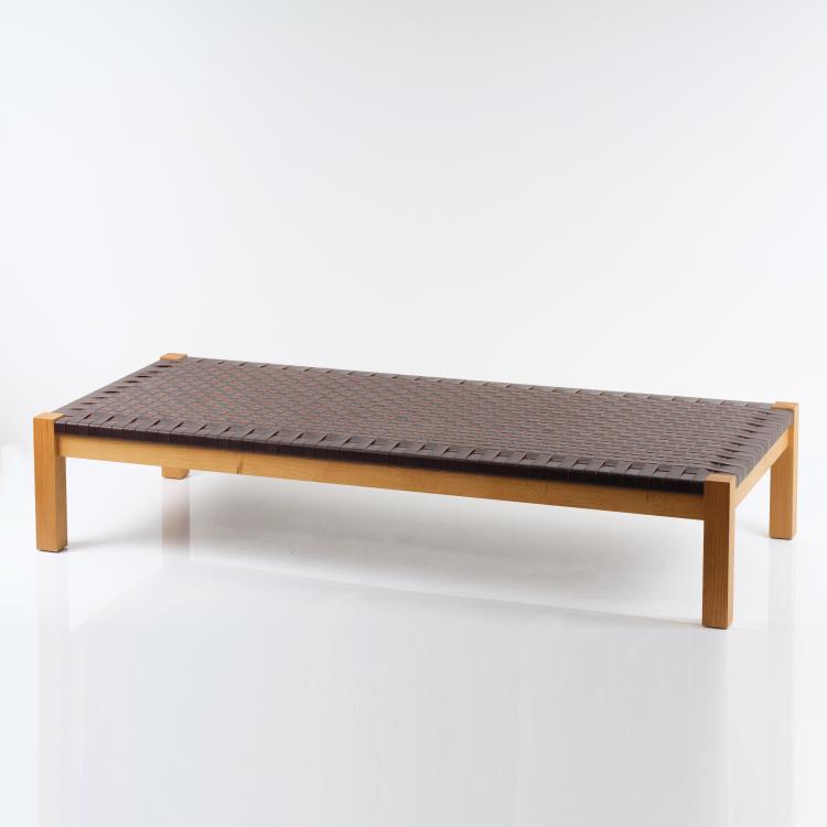 Hauptbild zu Objekt, 'FK01 Theban' day bed, 1925, Ferdinand Kramer, e15, Frankfurt am Main, 155B 256