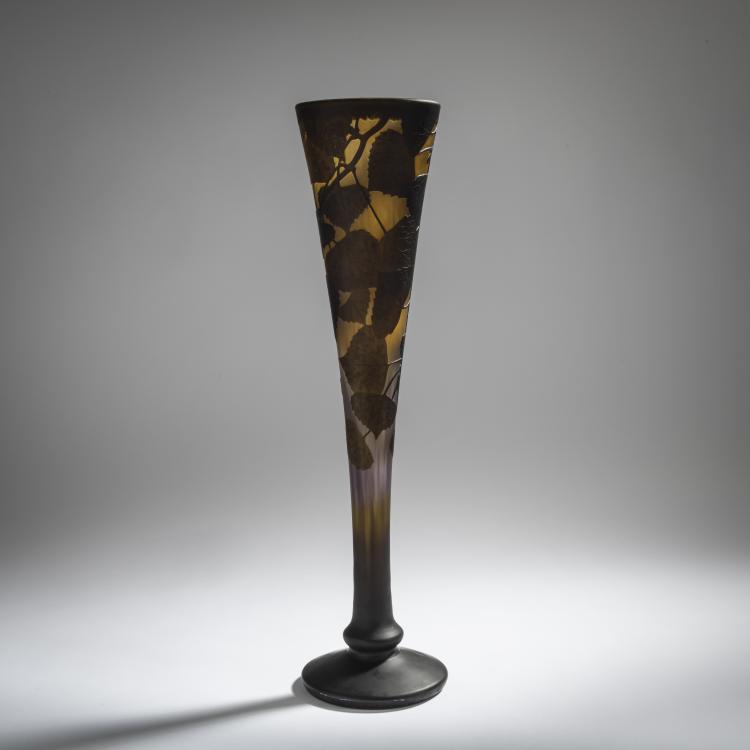 Hauptbild zu Objekt, 'Tilleul' vase, c. 1910, Antonin Daum, Daum Fr&egrave;res, Nancy, 156B 136