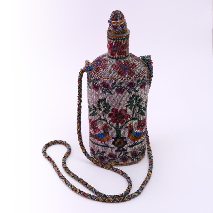 Hauptbild zu Objekt, Flasche mit stilisierten Blumen und V&ouml;geln, 2. H&auml;lfte 19. Jh., 157F 1488