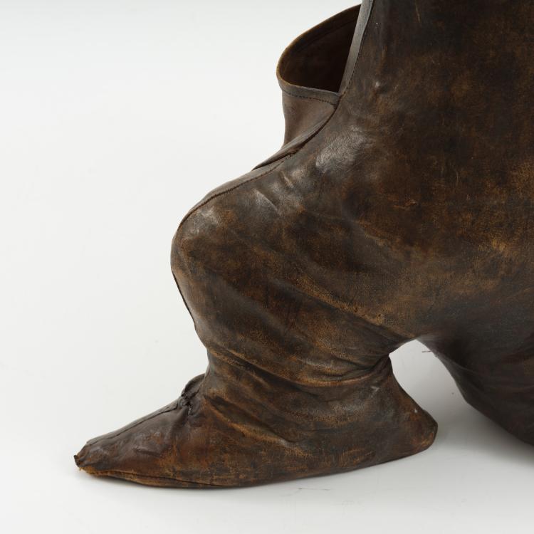 Bild 2 zu Objekt, 'Kangaroo' magazine rack, 1960/70s, Dimitri Omersa, Omersa & Co., Lincolnshire; Vertrieb: Abercrombie & Fitch, USA ; Svenskt Tenn, Stockholm, 155B 334