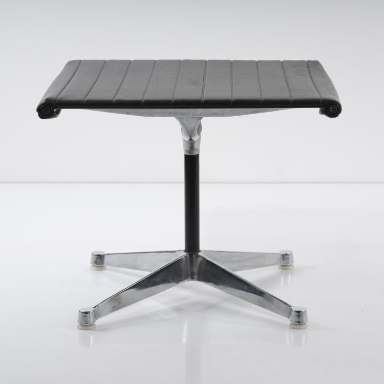 Hauptbild zu Objekt, 'Aluminum Group' stool, 1958, Charles Eames,Ray Eames, Vitra AG, Weil am Rhein, 155B 474