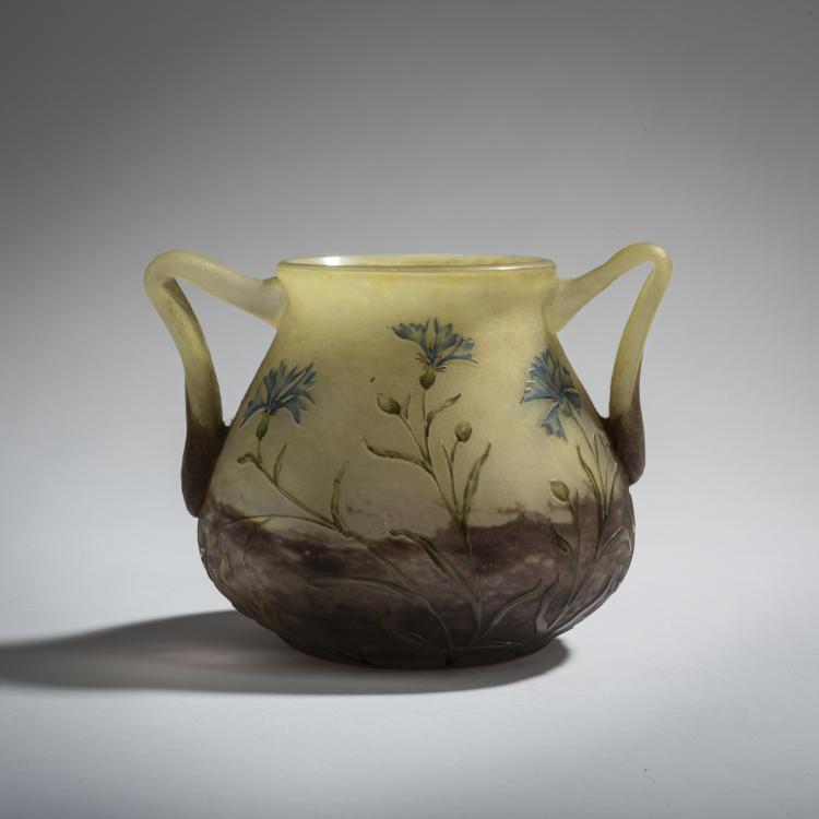 Hauptbild zu Objekt, 'Bleuets' vase with handles, 1901, Antonin Daum, Daum Fr&egrave;res, Nancy, 156B 110