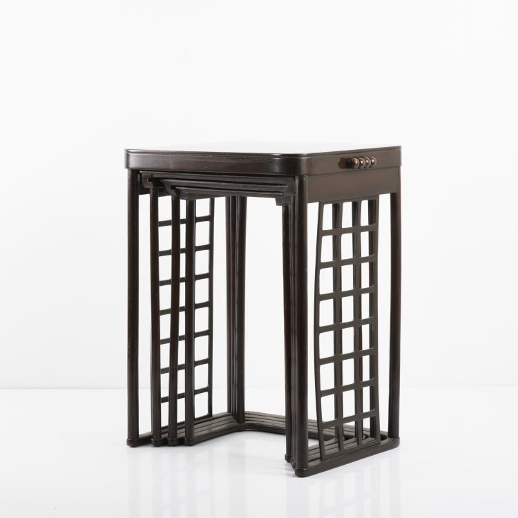 Bild 1 zu Objekt, Four '986' nesting tables, c. 1905, Josef Hoffmann, Kohn, J.&J., Wien (zugeschrieben), 156C 521