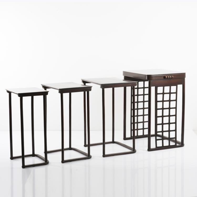 Bild 2 zu Objekt, Four '986' nesting tables, c. 1905, Josef Hoffmann, Kohn, J.&J., Wien (zugeschrieben), 156C 521