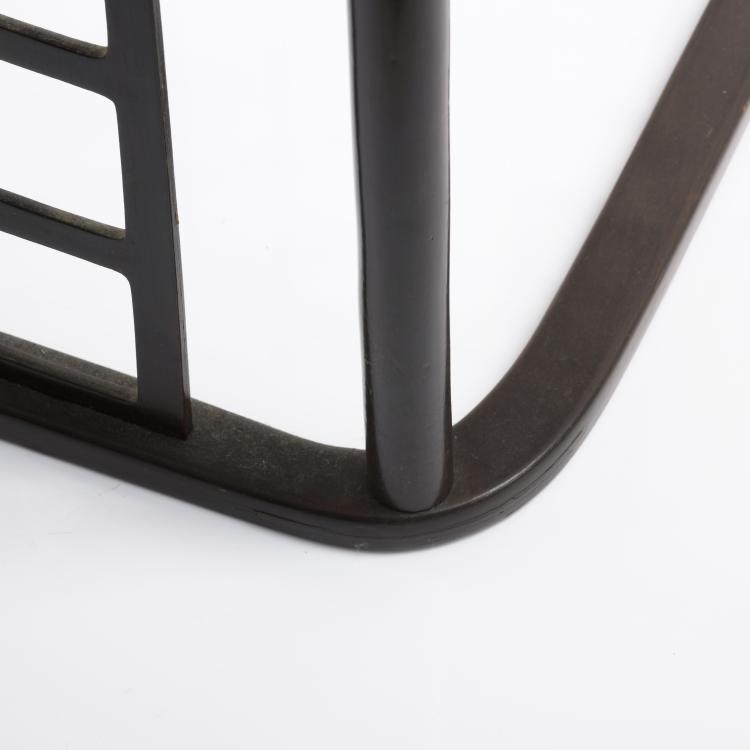 Bild 5 zu Objekt, Four '986' nesting tables, c. 1905, Josef Hoffmann, Kohn, J.&J., Wien (zugeschrieben), 156C 521