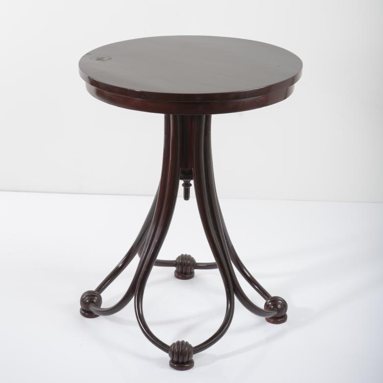 Bild 1 zu Objekt, Coffee house table 'No. 4 ', 1870s, Thonet, Wien, 156C 531