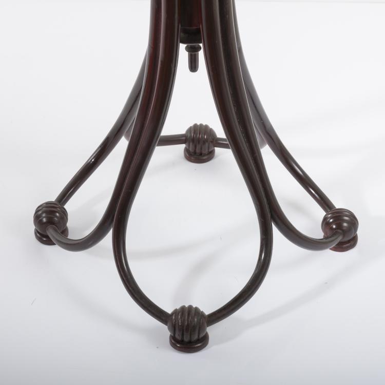 Bild 3 zu Objekt, Coffee house table 'No. 4 ', 1870s, Thonet, Wien, 156C 531