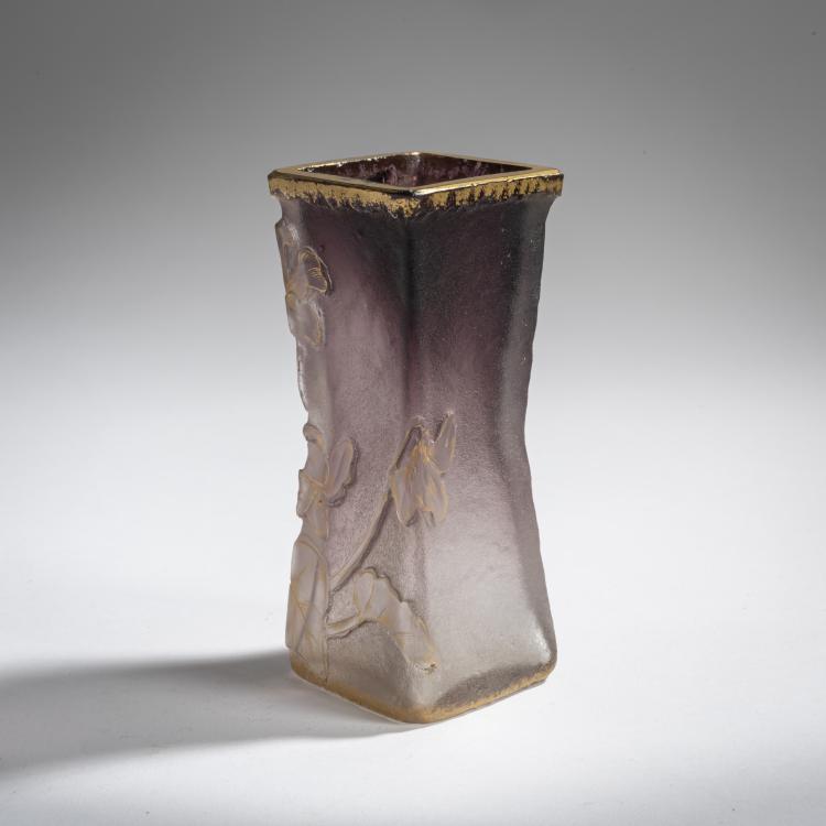 Bild 1 zu Objekt, Kleine Vase 'Violettes', um 1895, Antonin Daum, Daum Fr&egrave;res, Nancy, 156B 100
