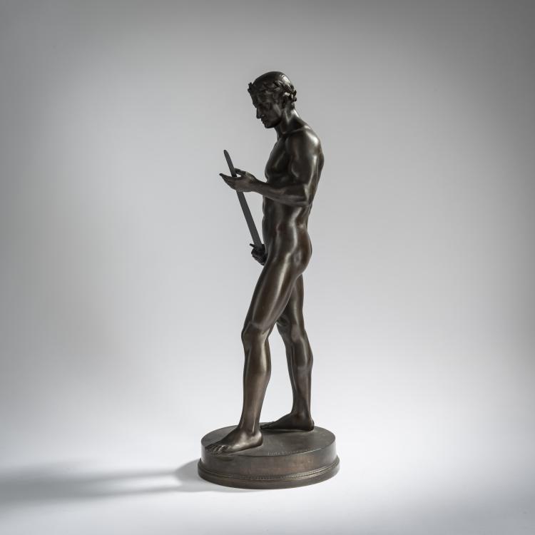 Bild 3 zu Objekt, 'Male nude examining a sword', c. 1900, Fritz Heinemann, Gladenbeck, Berlin, 156C 362