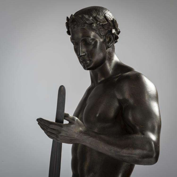 Bild 6 zu Objekt, 'Male nude examining a sword', c. 1900, Fritz Heinemann, Gladenbeck, Berlin, 156C 362