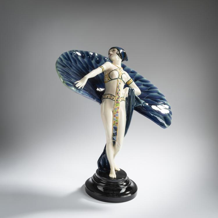 Hauptbild zu Objekt, Dancer in a feather costume, c. 1924/25, Paul Philippe, Goldscheider, Friedrich, Wien, 156D 815