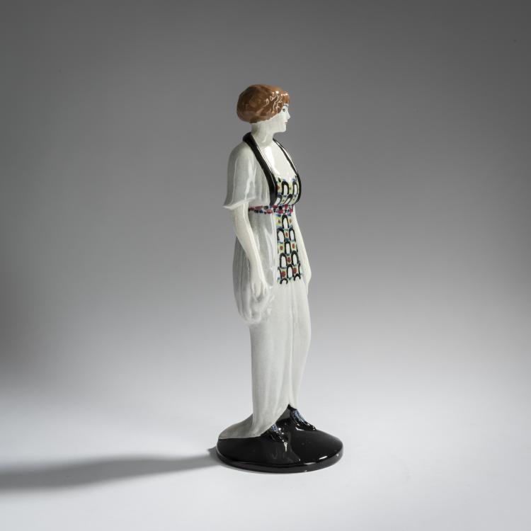 Bild 4 zu Objekt, Dame im Morgenkleid, 1913/14, Eduard Klablena, Langenzersdorfer Keramik, 156D 837