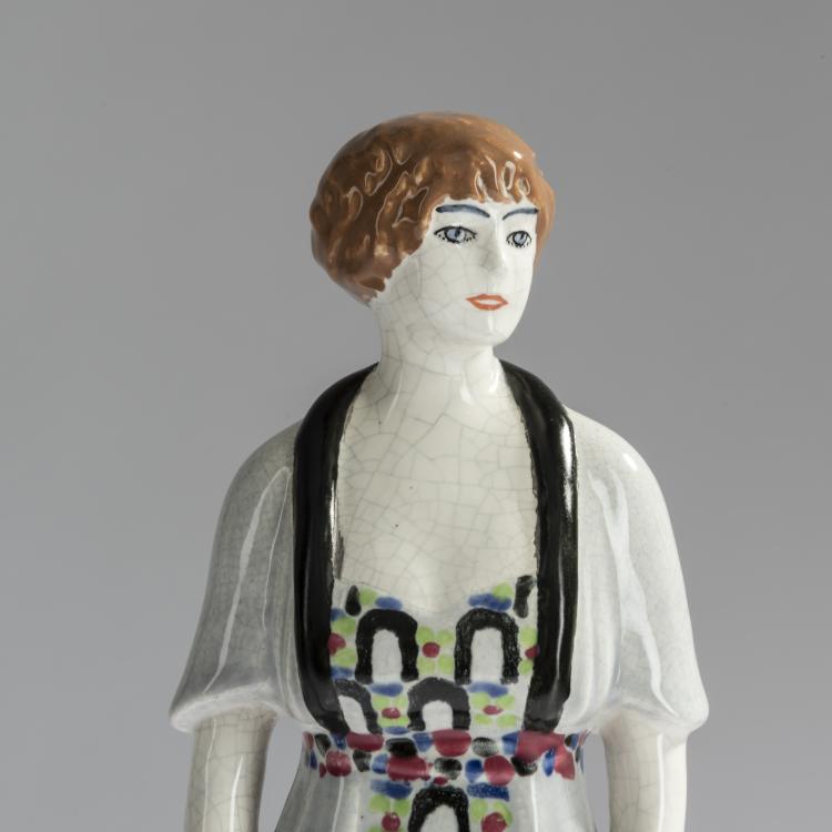 Bild 5 zu Objekt, Dame im Morgenkleid, 1913/14, Eduard Klablena, Langenzersdorfer Keramik, 156D 837