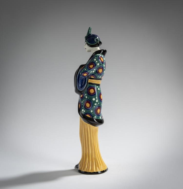 Bild 3 zu Objekt, Fashion lady, model for the German Werkbund exhibition, Cologne 1914, Annie Offterdinger, W&auml;chtersbacher Steingutfabrik, Schlierbach, 156D 789