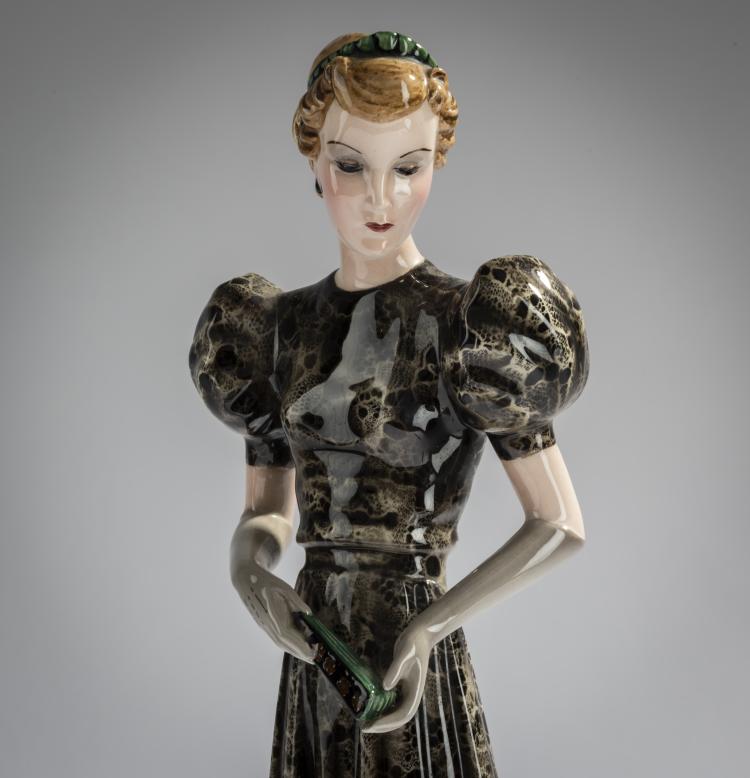 Bild 6 zu Objekt, Dame in grauem Kleid, um 1930, Stephan Dakon, Keramos, Wiener Kunst-Keramik und Porzellanmanufaktur, 156D 835