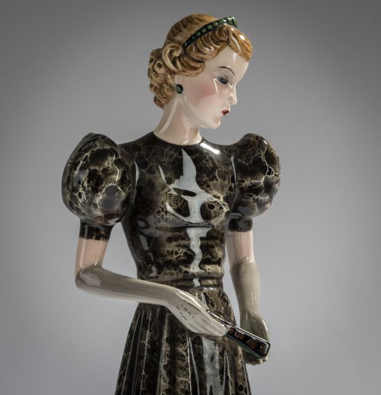 Bild 8 zu Objekt, Dame in grauem Kleid, um 1930, Stephan Dakon, Keramos, Wiener Kunst-Keramik und Porzellanmanufaktur, 156D 835