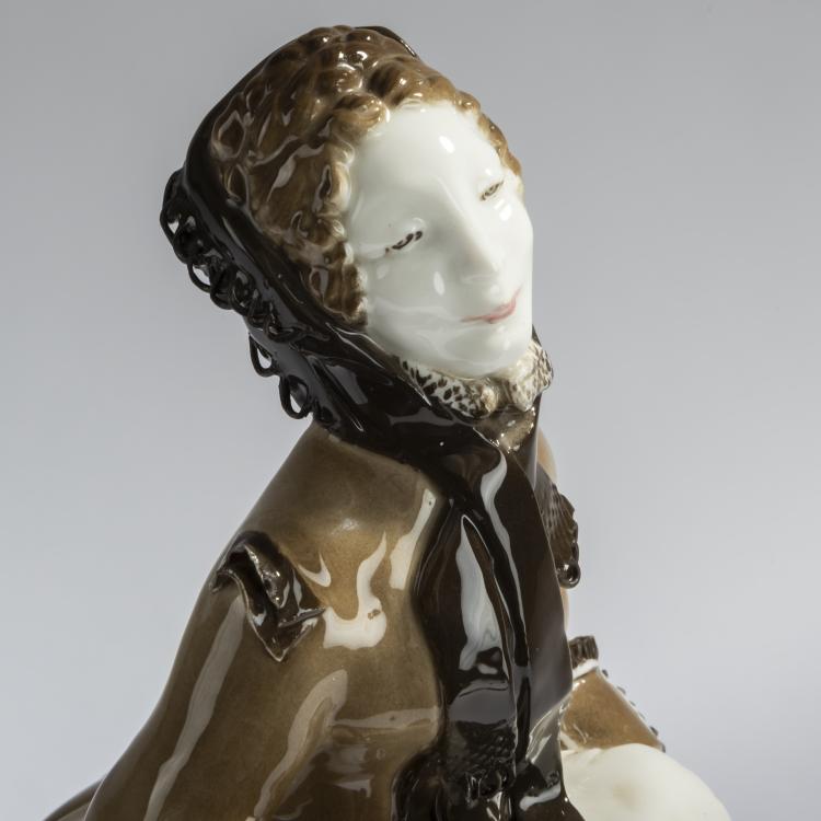 Bild 3 zu Objekt, 'Lady with a Muff', 1906, Josef Wackerle, Nymphenburg, KPM, 156D 749