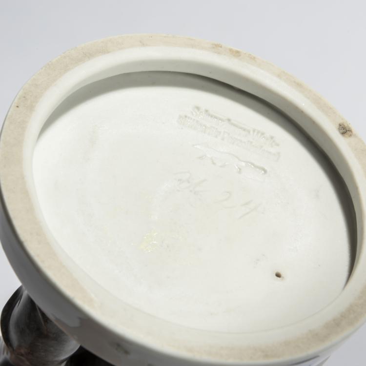 Bild 6 zu Objekt, 'Farmer', 1909/10, Otto Thiem, Schwarzburger Werkst&auml;tten f&uuml;r Porzellankunst, Unterwei&szlig;bach, 156D 769