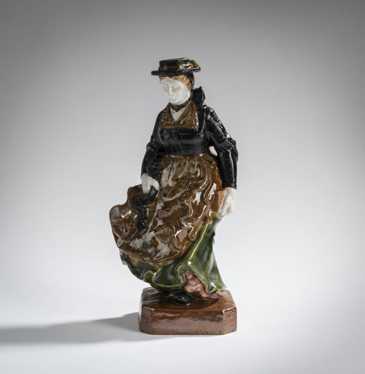 Bild 1 zu Objekt, Frau in Tracht, 1920er Jahre, Radst&auml;dter Keramik, 156D 842