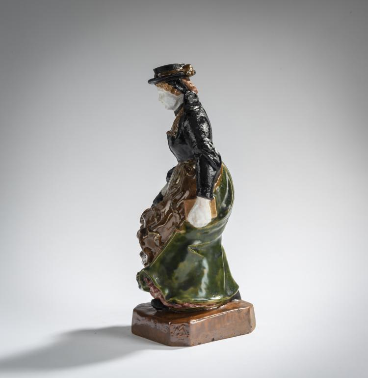 Bild 2 zu Objekt, Frau in Tracht, 1920er Jahre, Radst&auml;dter Keramik, 156D 842