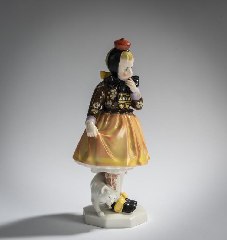 Bild 3 zu Objekt, 'M&auml;dchen in hessischer Tracht', um 1913, Karl Himmelsto&szlig;, Schwarzburger Werkst&auml;tten f&uuml;r Porzellankunst, Unterwei&szlig;bach, 156D 767