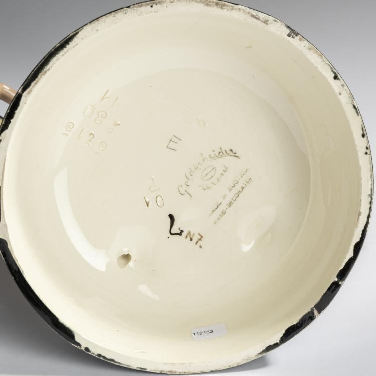 Bild 7 zu Objekt, 'Standing dancer in a butterfly dress', c. 1928, Josef Lorenzl, Goldscheider, Friedrich, Wien, 156D 820