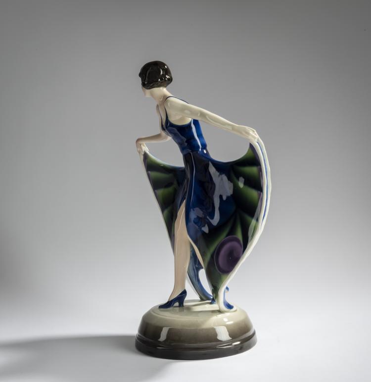 Bild 4 zu Objekt, 'Standing dancer in a butterfly dress', c. 1928, Josef Lorenzl, Goldscheider, Friedrich, Wien, 156D 821