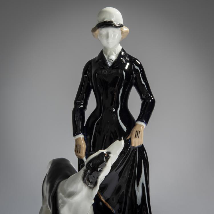 Bild 5 zu Objekt, 'Standing lady in a hunting outfit with borzoi', 1913/14,  Perigot, Goldscheider, Friedrich, Wien, 156D 803