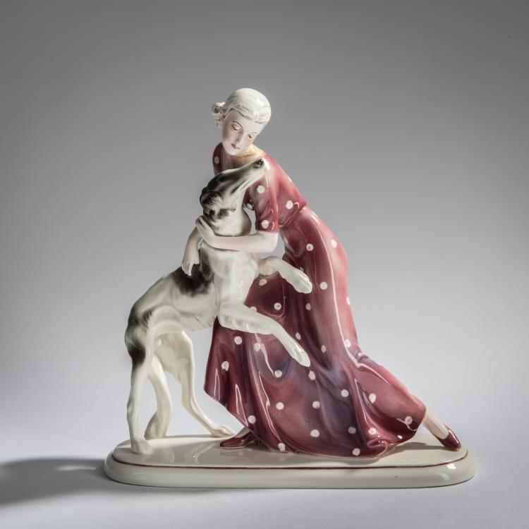 Bild 1 zu Objekt, Young woman with a dog, c. 1930, Hertwig & Co., Katzh&uuml;tte, 156D 833