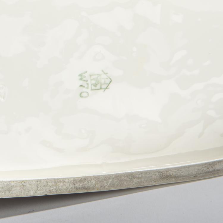 Bild 5 zu Objekt, Young woman with a dog, c. 1930, Hertwig & Co., Katzh&uuml;tte, 156D 833