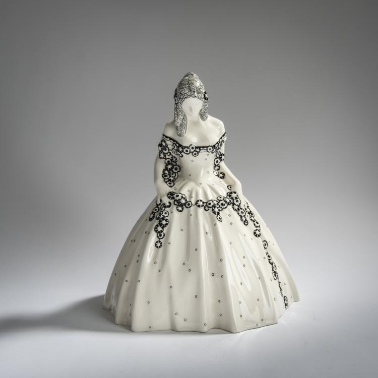 Bild 1 zu Objekt, Crinoline with flower garland, 1907, Michael Powolny, Gmundner Keramik, 156D 800