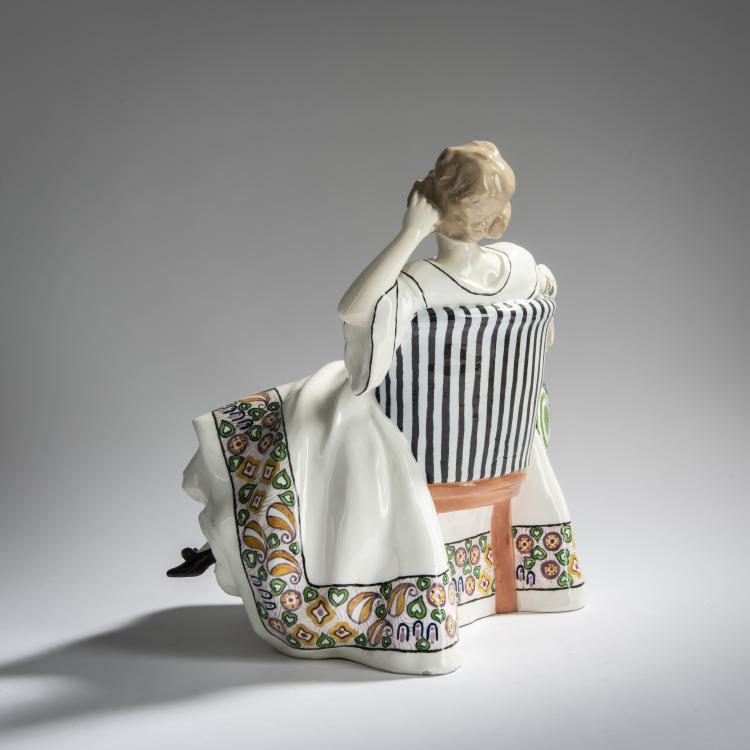 Bild 3 zu Objekt, Sitting woman with a fan, c. 1913, J&aacute;nos Petrides, Goldscheider, Friedrich, Wien, 156D 806